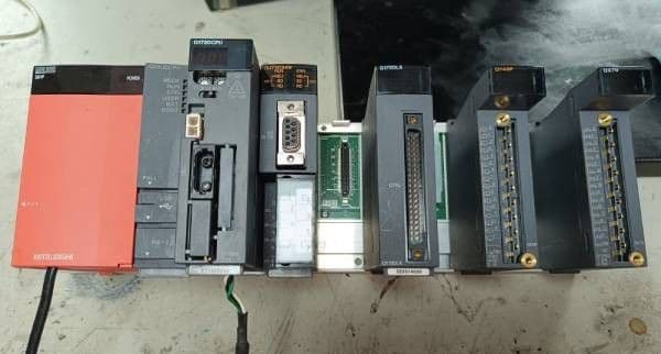 Mitsubishi PLC Otomasyon Sistemlerinde Haberleşme Ünitesi Onarımı ve Devreye Alınması